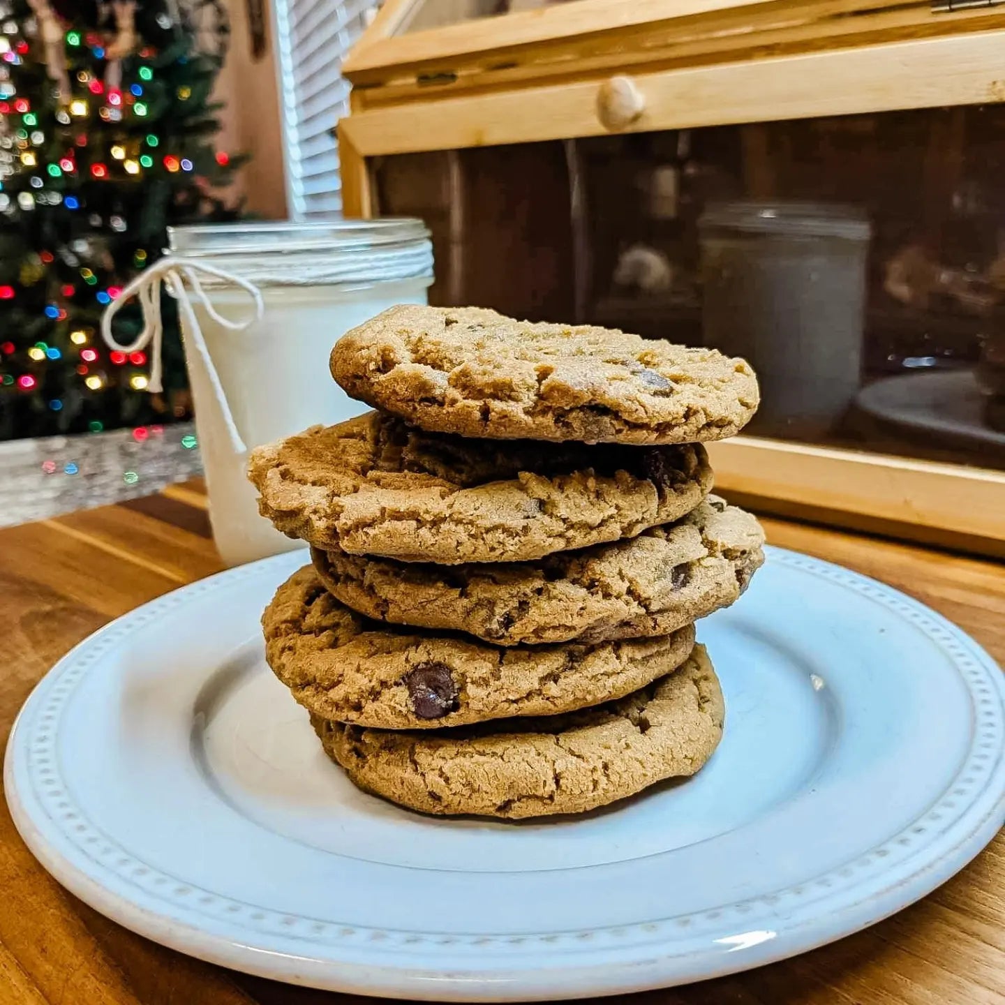A half dozen cookies